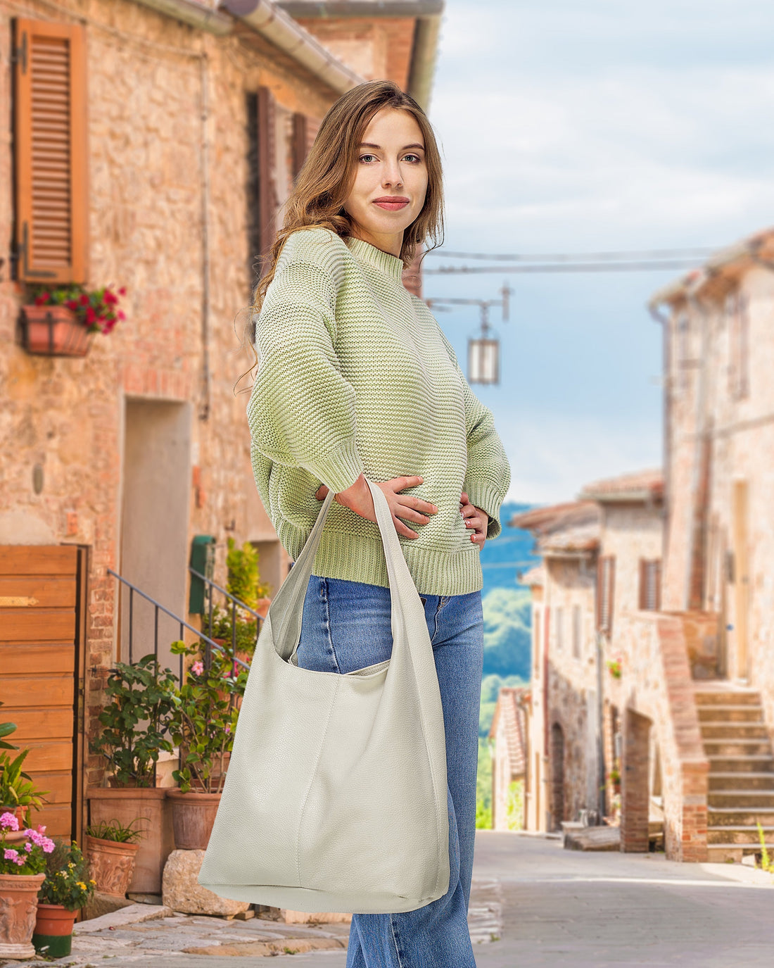 Popular Styles of Italian Tote Bags for Fall Fashion